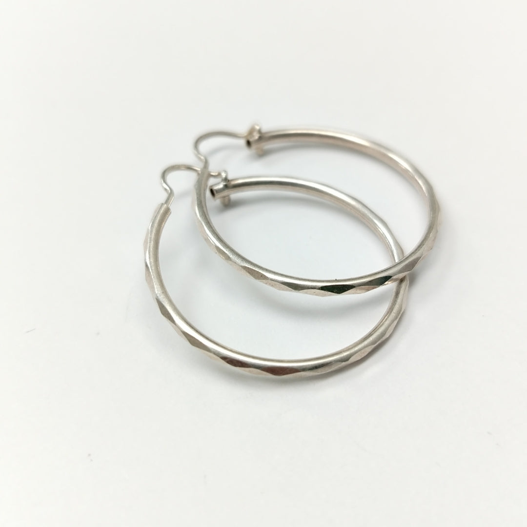 ARRACADAS PAR PLATA 2,20 GRMS (SEMINUEVO)