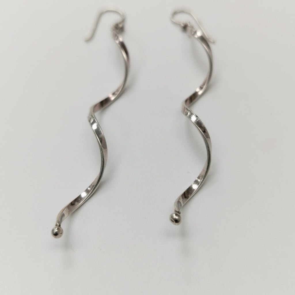 ARETES PAR PLATA 3,00 GRMS (SEMINUEVO)