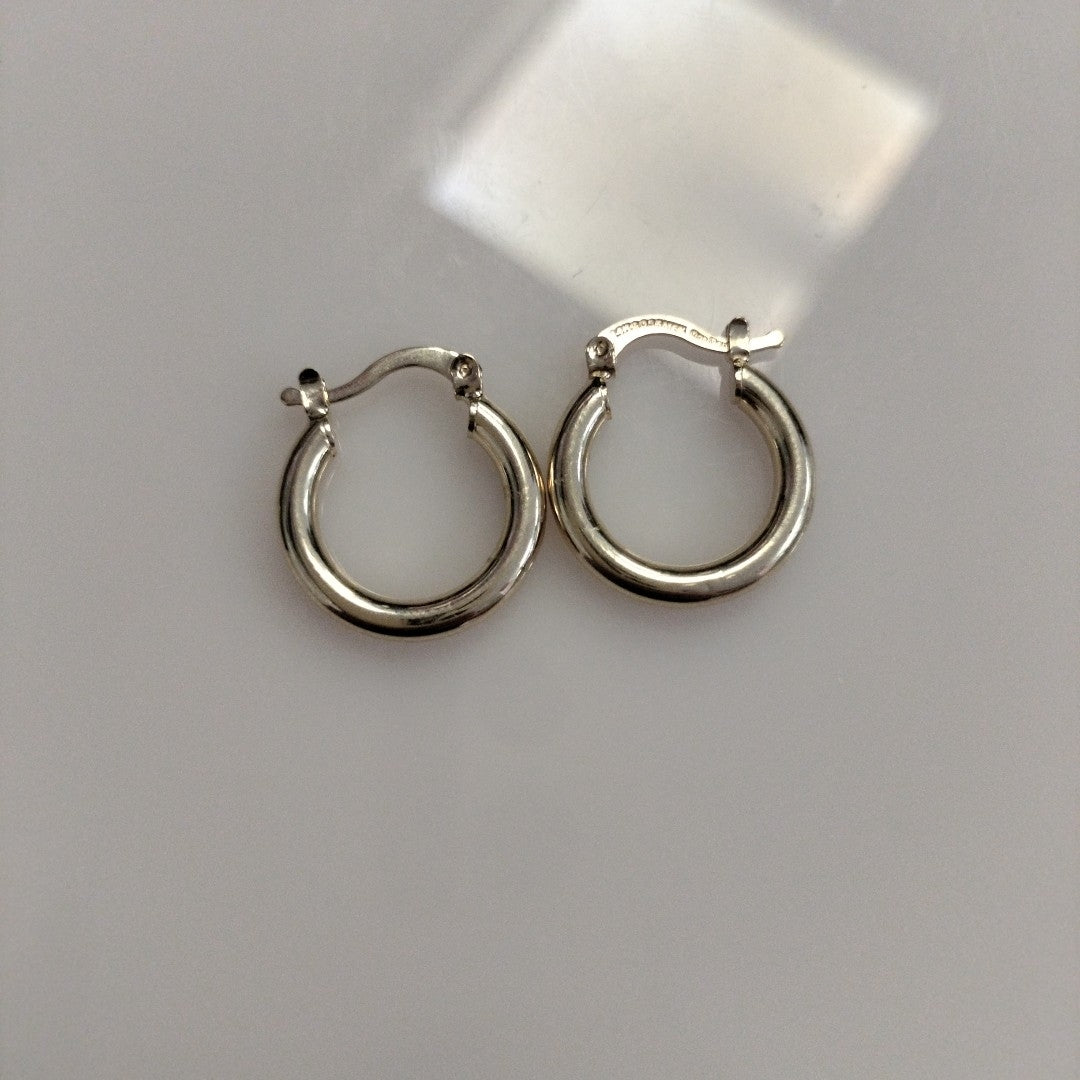 ARETES TEJIDO ARRACADAS LISAS 14K 1.6 GR (NUEVO)