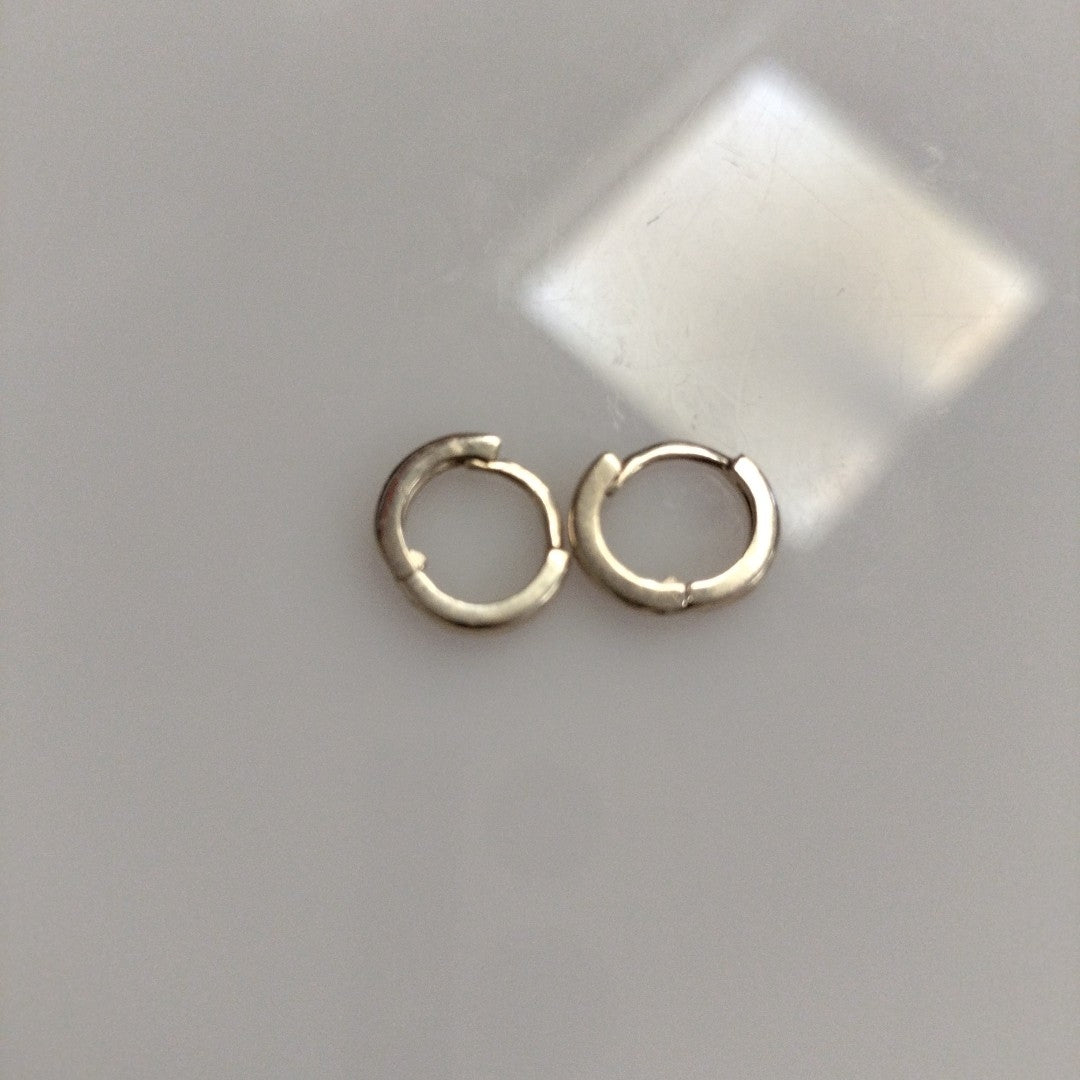 ARETES HUGGIE 14K 1.4 GR (NUEVO)