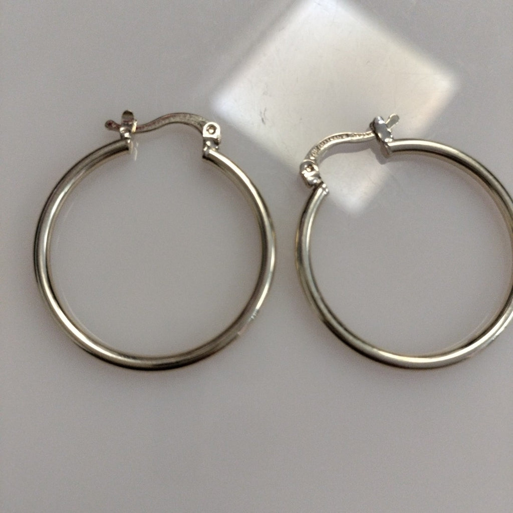 ARETES TEJIDO ARRACADAS LISAS 14K 1.5 GR (NUEVO)