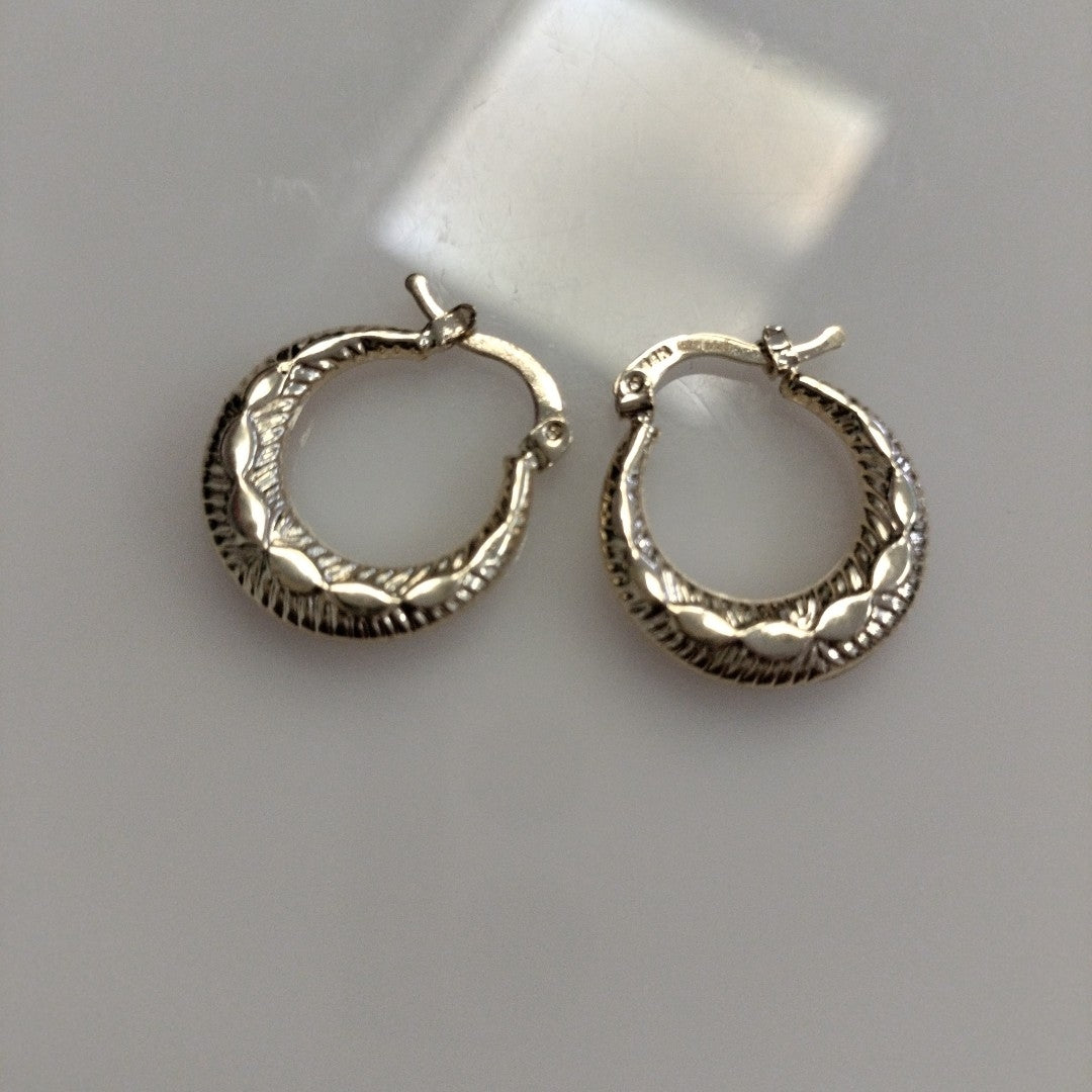 ARETES ARRACADAS HUECAS 14K 1.8 GR (NUEVO)