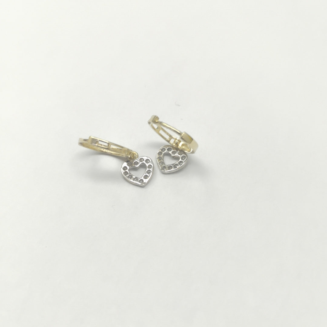 ARETES HUGGIES CON DIJE CORAZON Y CIRCONIAS 14K 2.2 GR (NUEVO)