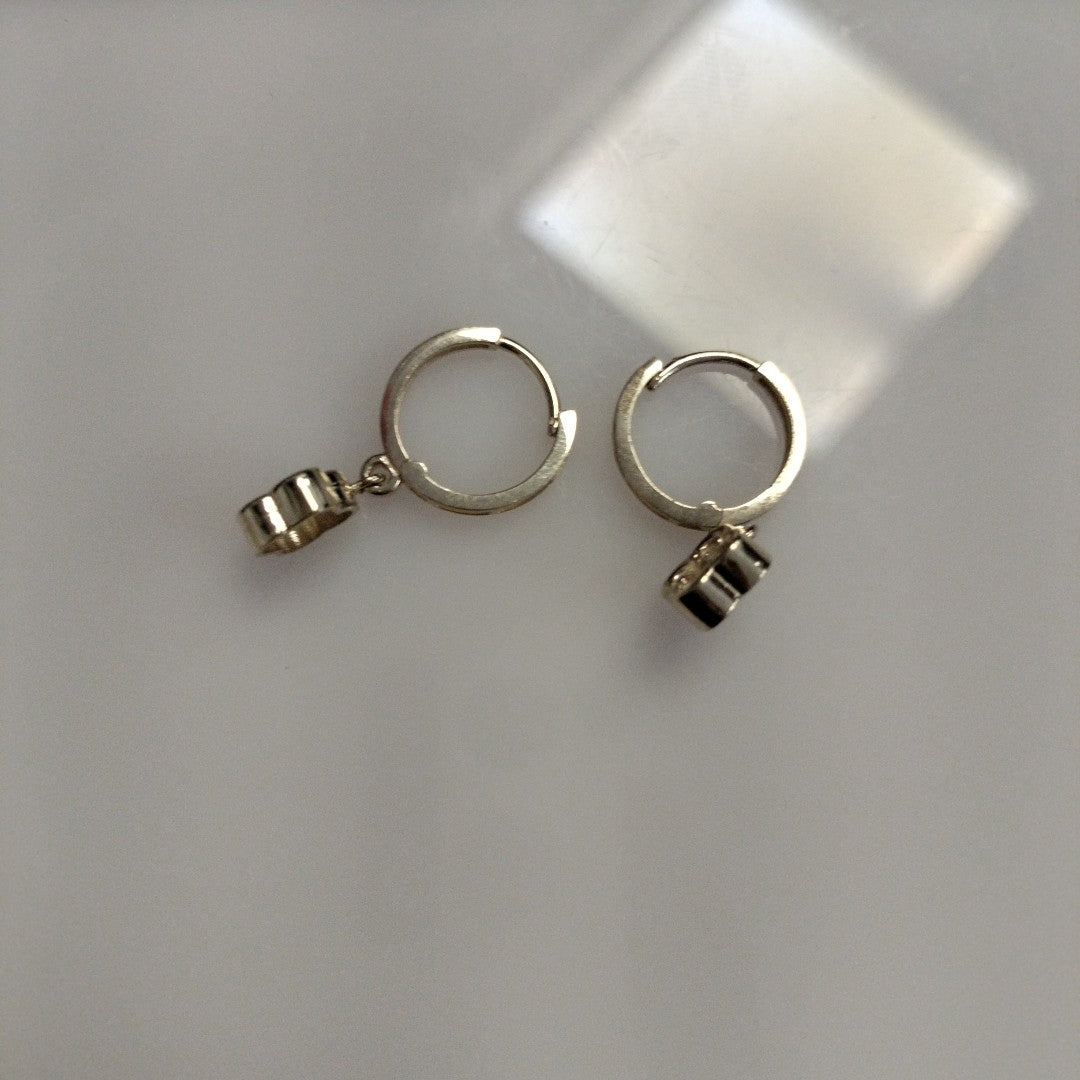 ARETES ARRACADAS CON DIJE 14K 2.4 GR (NUEVO)