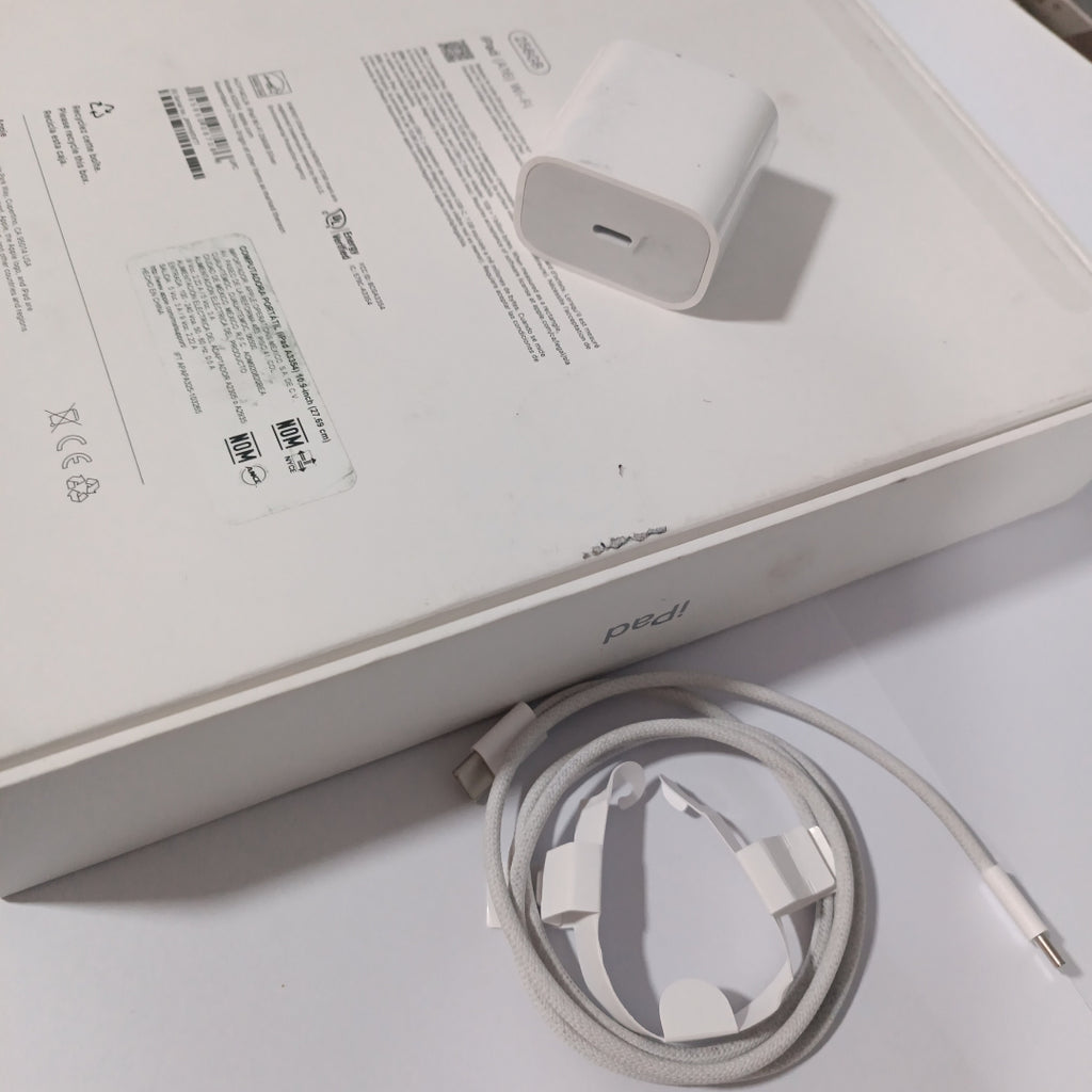 TABLETA APPLE IPAD A16 A3354 (2025) 256 GB 6 GB RAM (SEMINUEVO)
