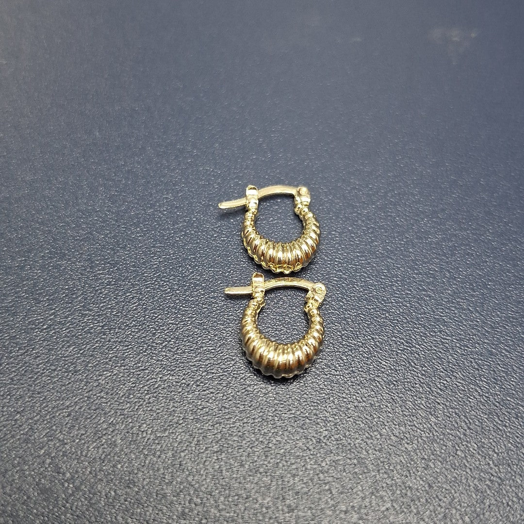 ARETES ARRACADA ESTRIADAS 14K 1.1 GR (NUEVO)