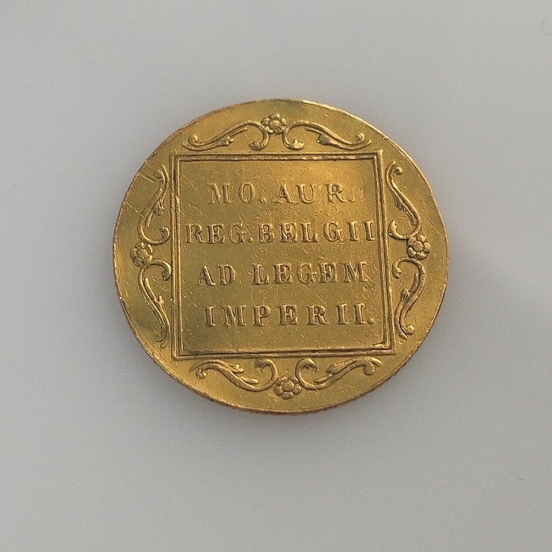 K1 3.5 GRMS 21 K IDENTIFICACIÓN MEDALLA CONMEMORATIVA MATERIALES ORO (SEMINUEVO)