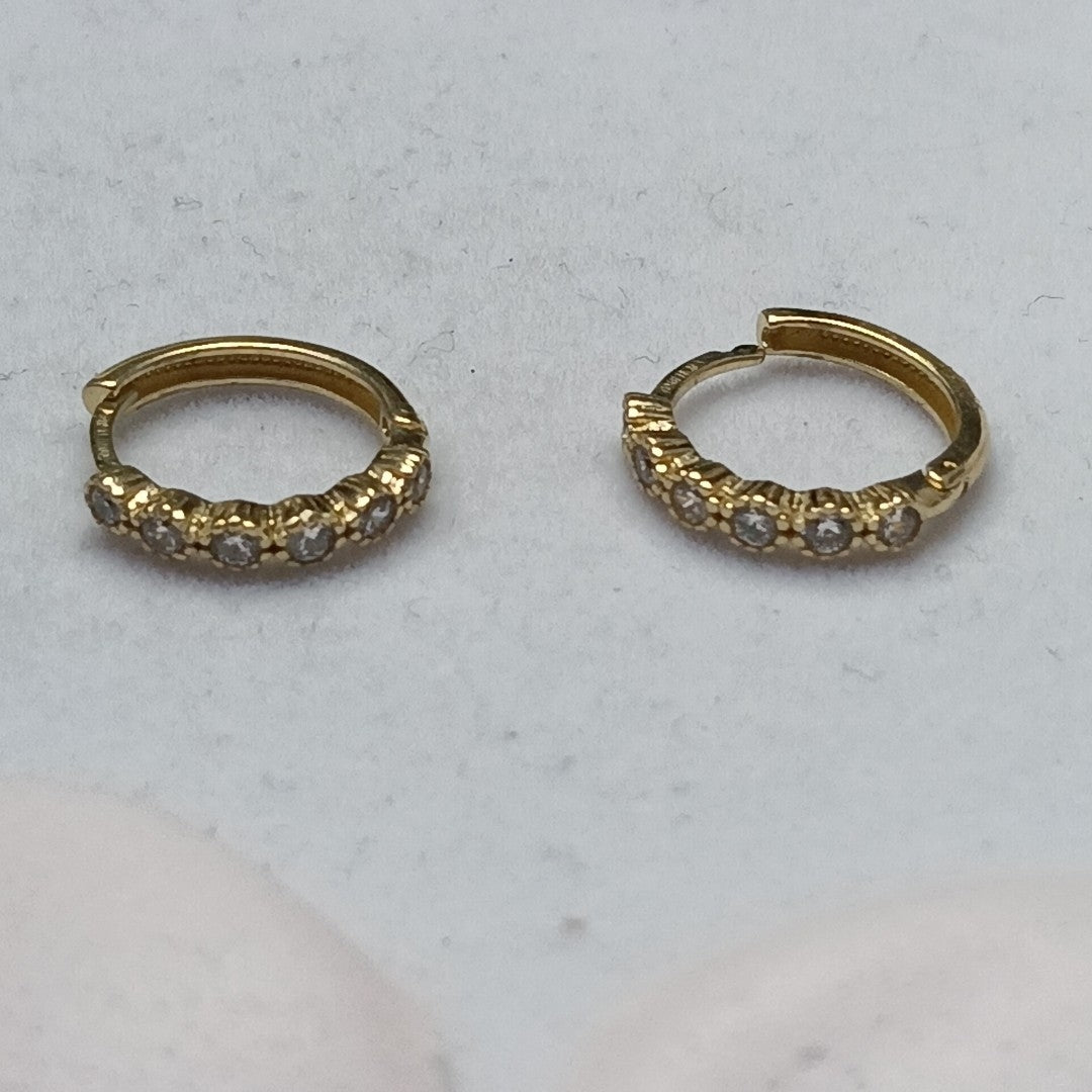 ARETES HUGGIES C CIRCONIAS 14K 2 GR (NUEVO)