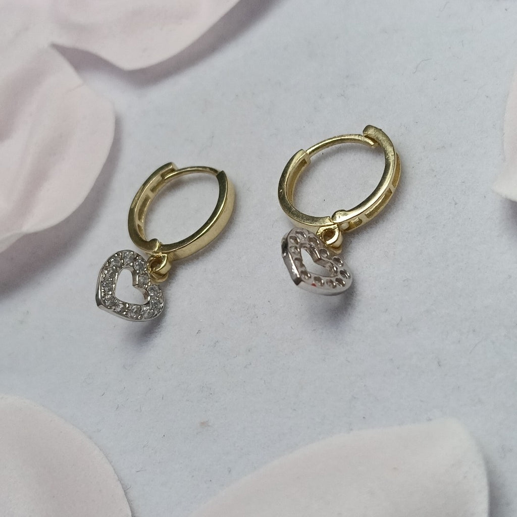 ARETES HUGGIES CON DIJE CORAZON Y CIRCONIAS 14K 2.2 GR (NUEVO)