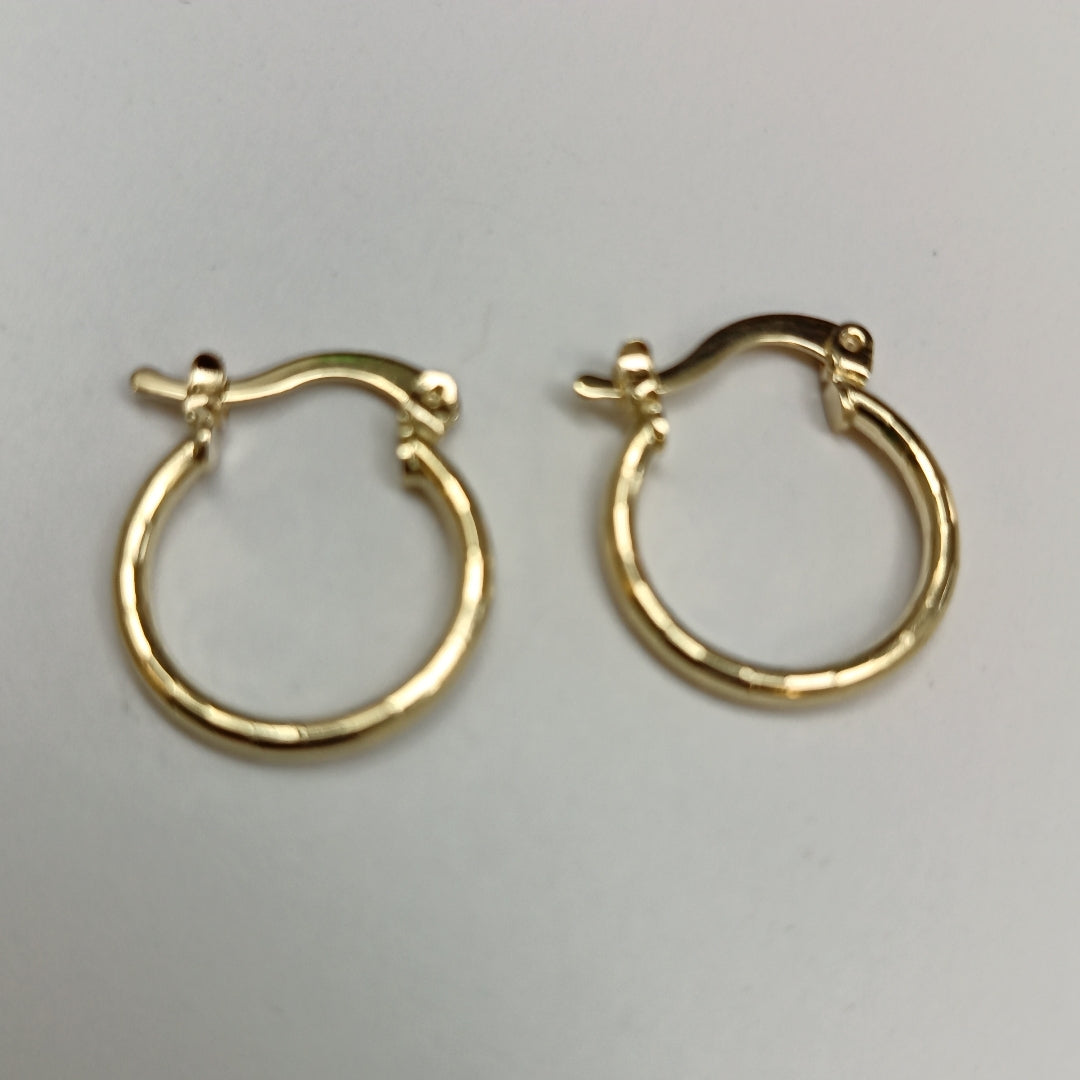 ARETES ARRACADAS ESTRIADAS 14K 1.4 GR (NUEVO)