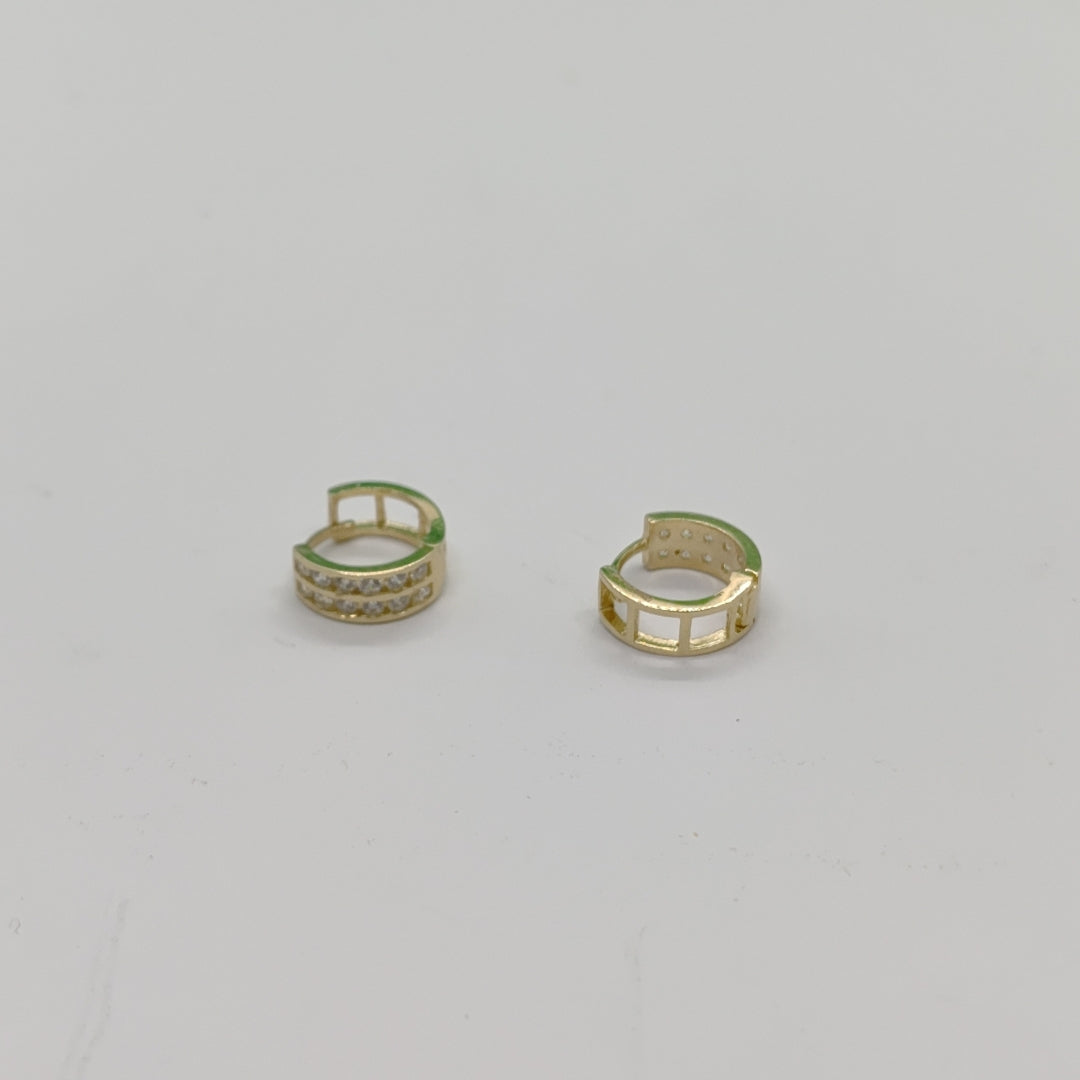 ARETES HUGGIES C CIRCONIAS 14K 1.7 GR (NUEVO)