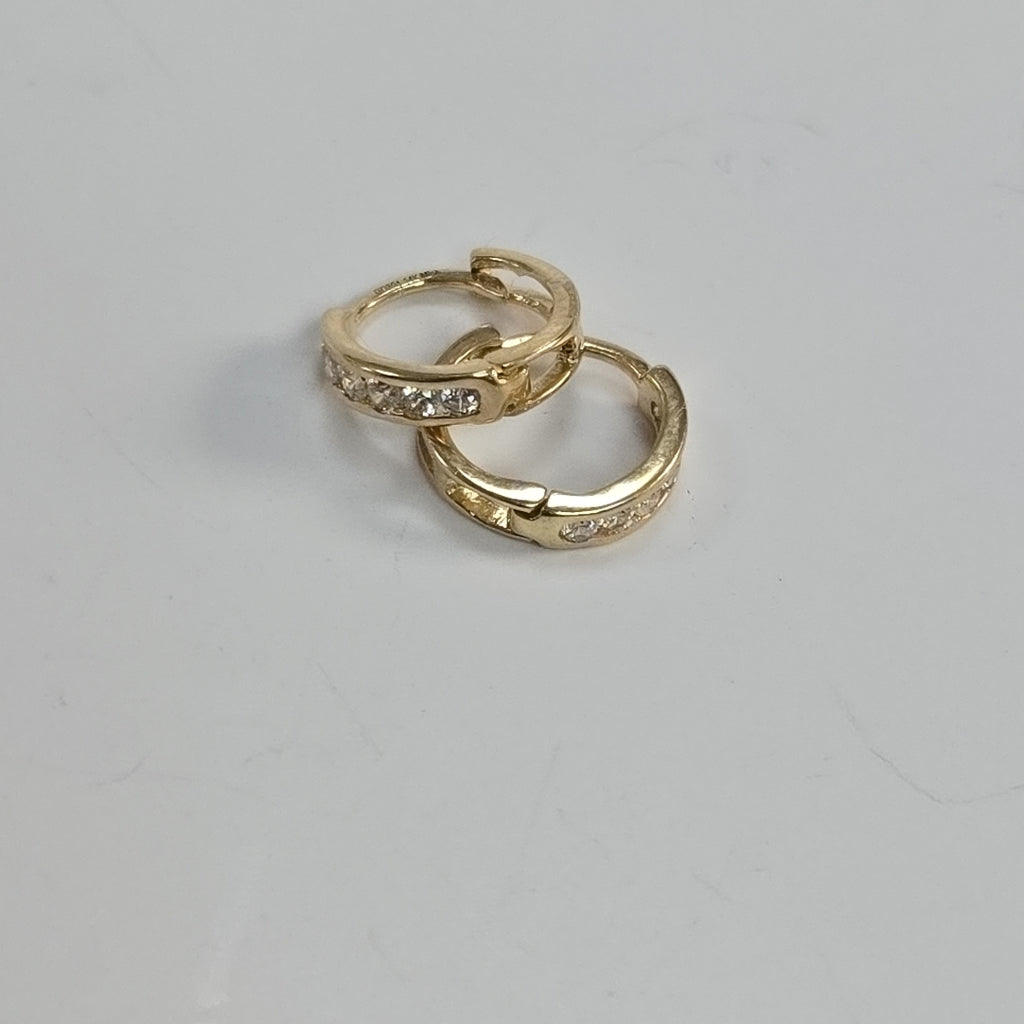 ARETES ARRACADA C CIRCONIAS 14K 1.1 GR (NUEVO)