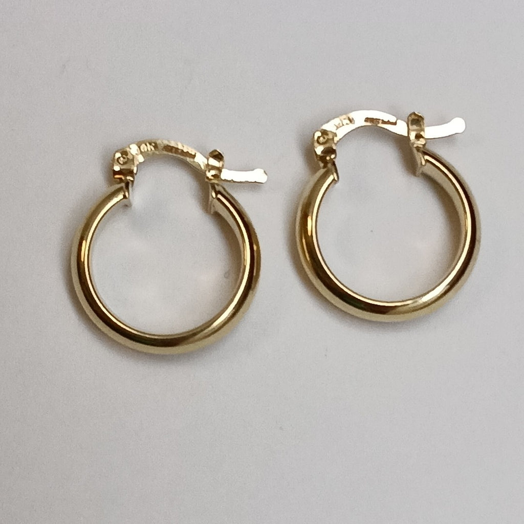 ARETES ARRACADA LISA 14K 1.6 GR (NUEVO)