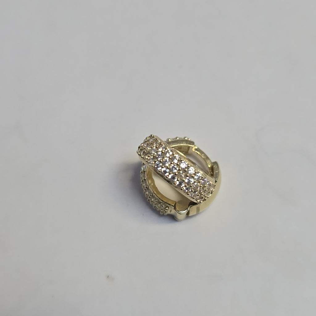 ARETES HUGGIE CON CIRCONIAS 14K 2.1 GR (NUEVO)