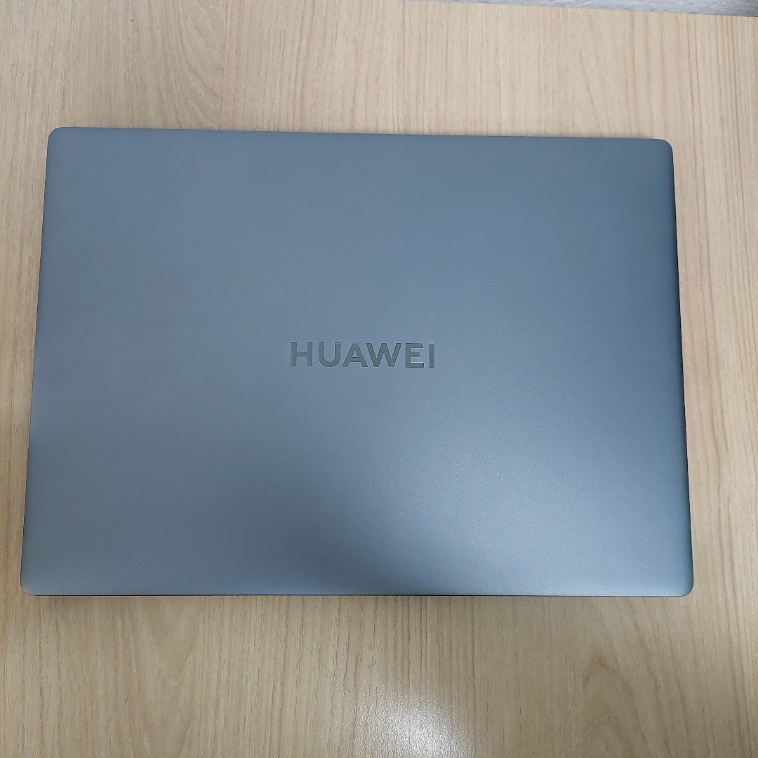 LAPTOP HUAWEI MATEBOOK D14 MDF-X (2024) 512 GB SSD 8 GB RAM (SEMINUEVO)