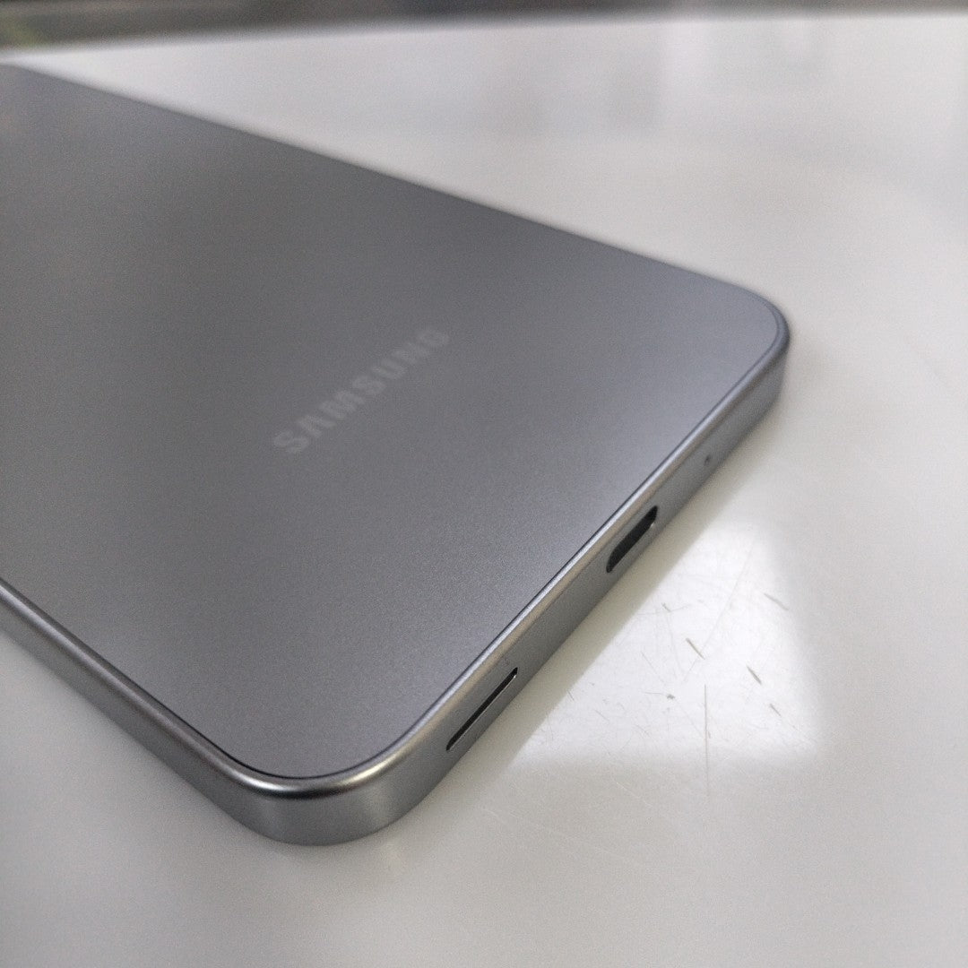 CELULAR SAMSUNG GALAXY A17 SM-A175F (2025) 128 GB 4 GB RAM (SEMINUEVO)