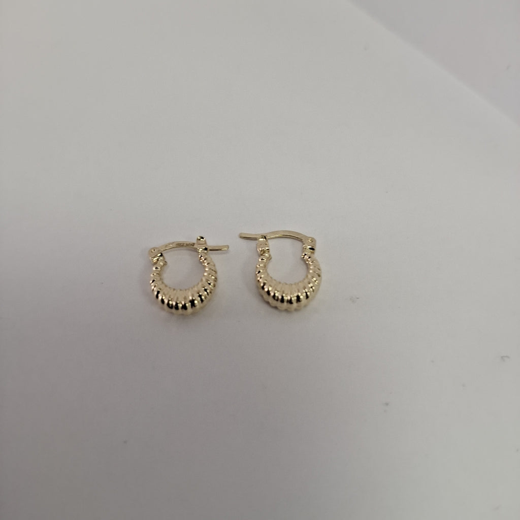 ARETES ARRACADA ESTRIADAS 14K 1.1 GR (NUEVO)