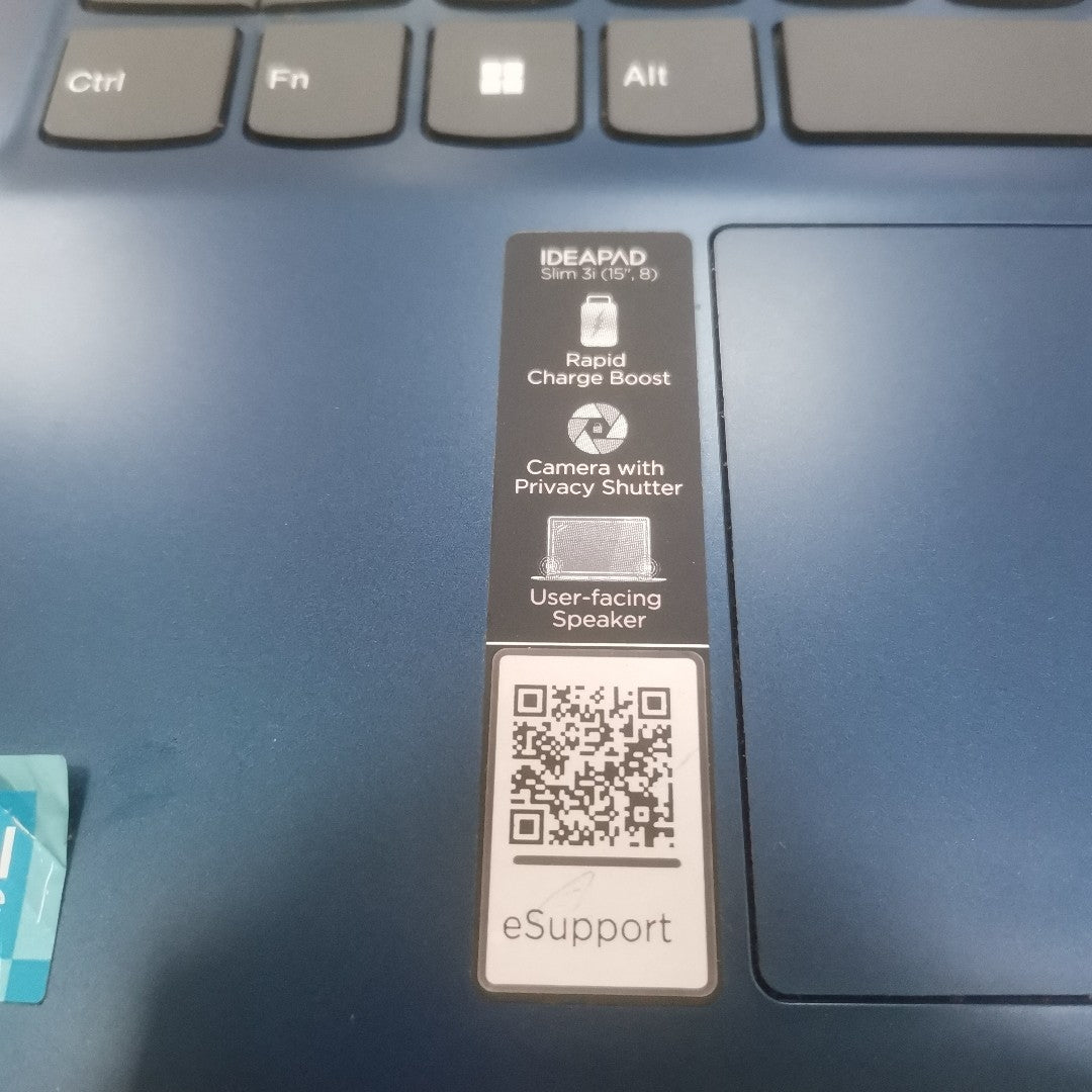 LAPTOP LENOVO IDEAPAD SLIM 3 15IAN8 (2023) 256 GB SSD 8 GB RAM (SEMINUEVO)