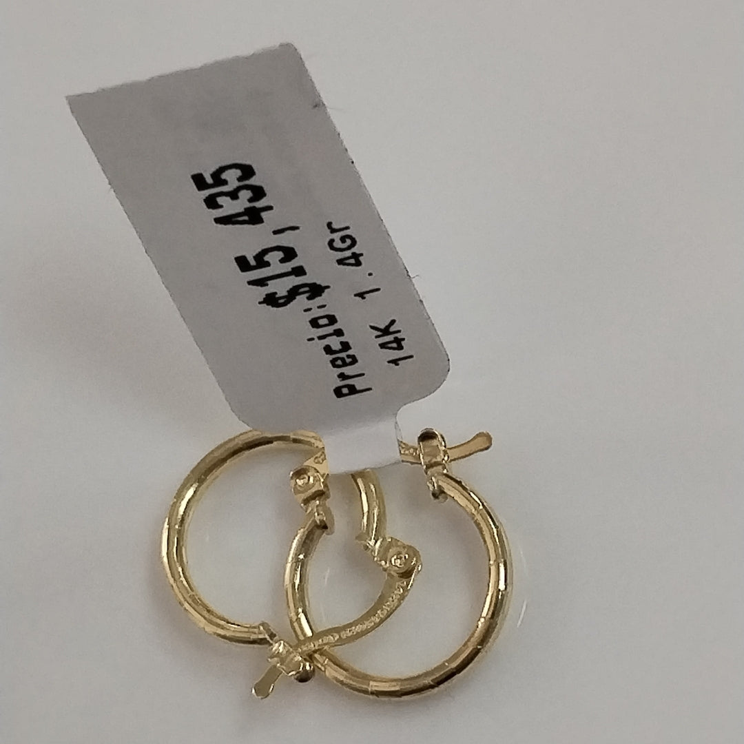 ARETES ARRACADAS ESTRIADAS 14K 1.4 GR (NUEVO)