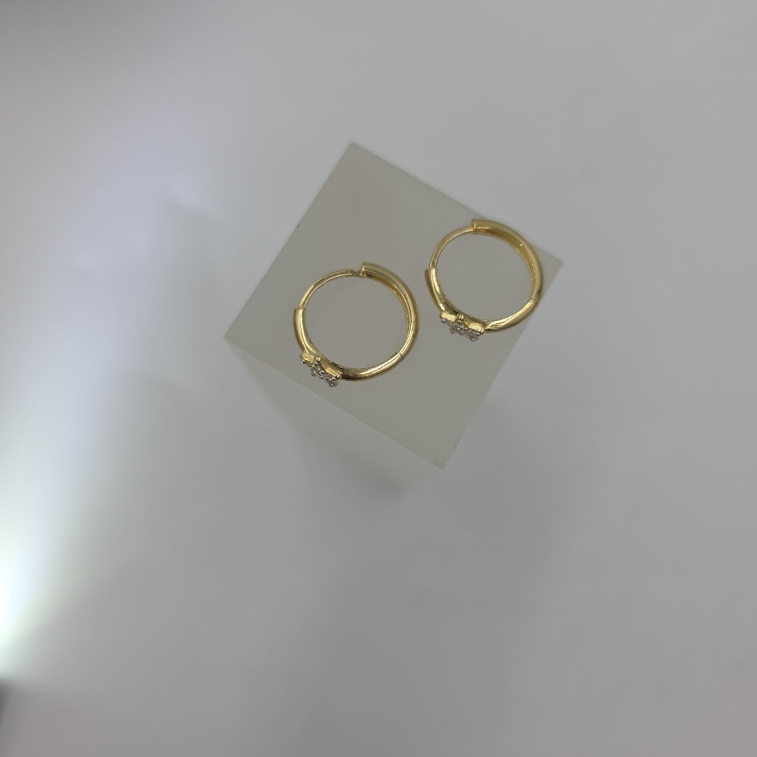 ARETES ARRACADAS FIG ESTRELLA CIRCONIAS 10K 1.6 GR (NUEVO)