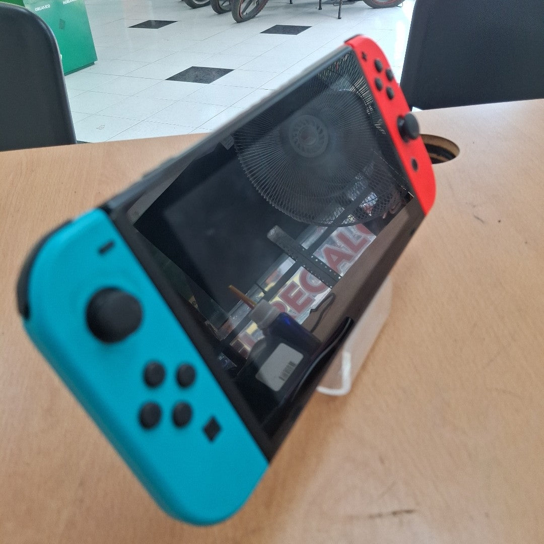 CONSOLA DE VIDEOJUEGO NINTENDO SWITCH 1.1 32 GB (SEMINUEVO)