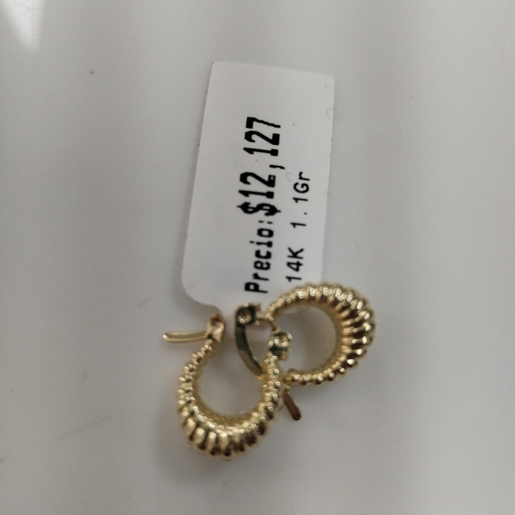 ARETES ARRACADA ESTRIADAS 14K 1.1 GR (NUEVO)