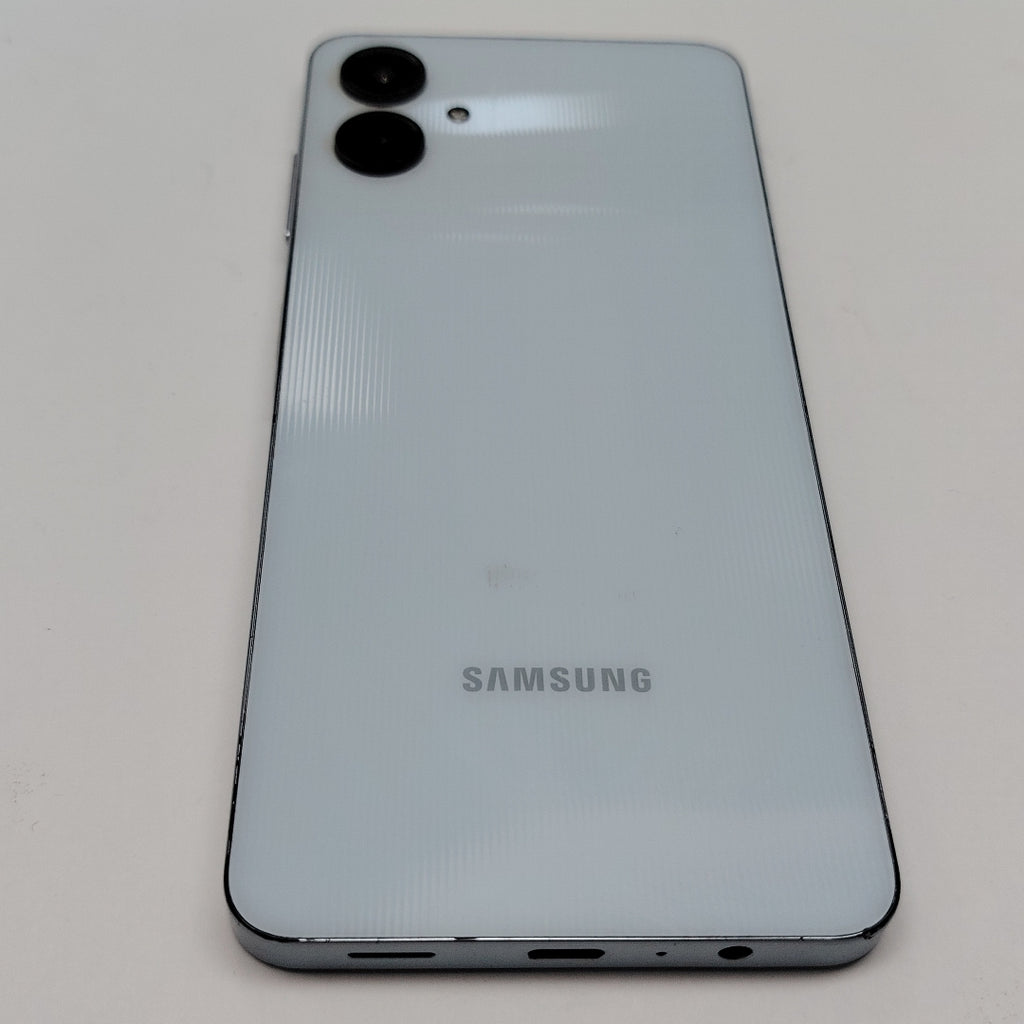 CELULAR SAMSUNG GALAXY A06 SM-A065M (2024) 128 GB 4 GB RAM (SEMINUEVO)