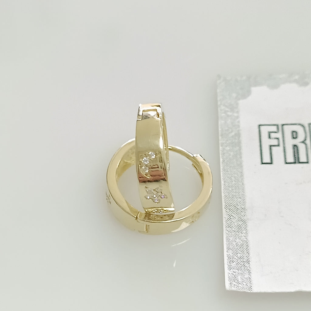 ARETES TEJIDO HUGGIES CON CIRCONIAS 14K 2.8 GR (NUEVO)