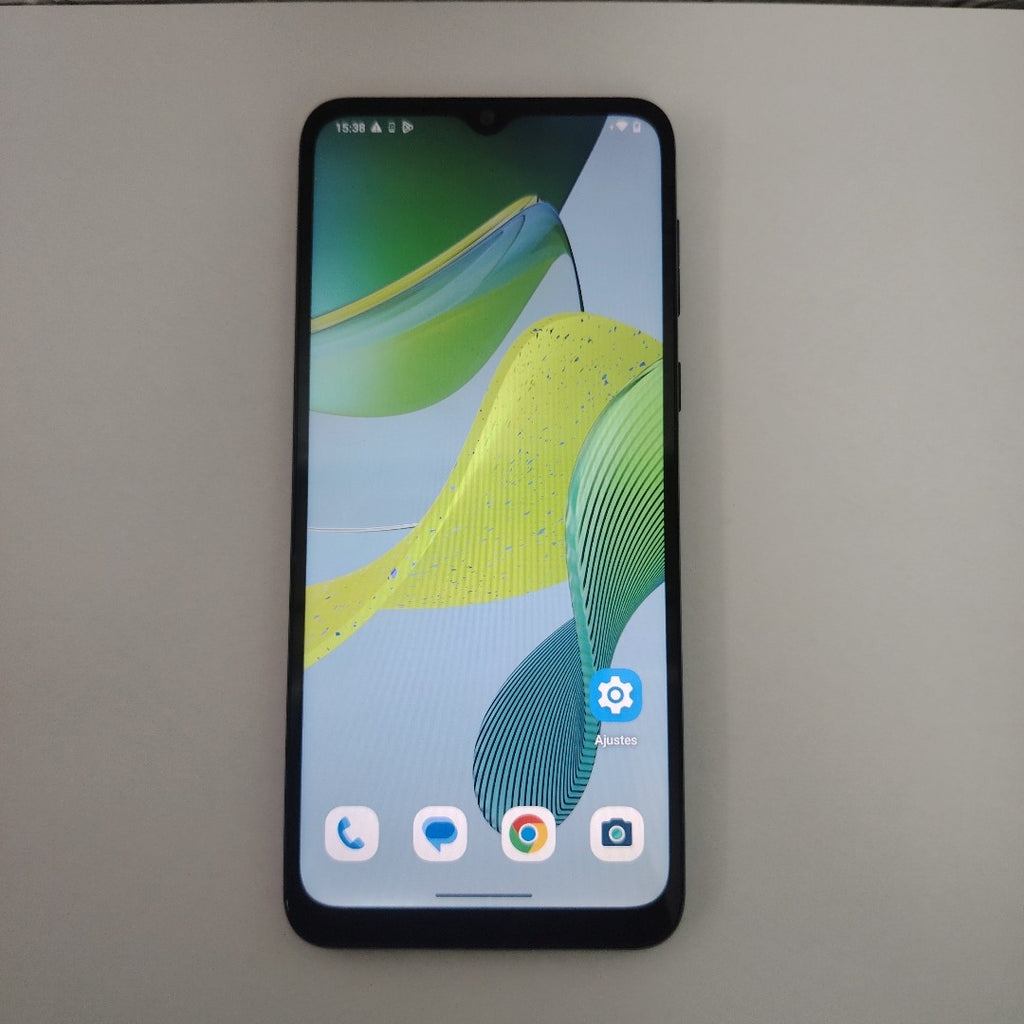 CELULAR MOTOROLA MOTO E13 XT2345-2 64 GB 2 GB RAM (SEMINUEVO)