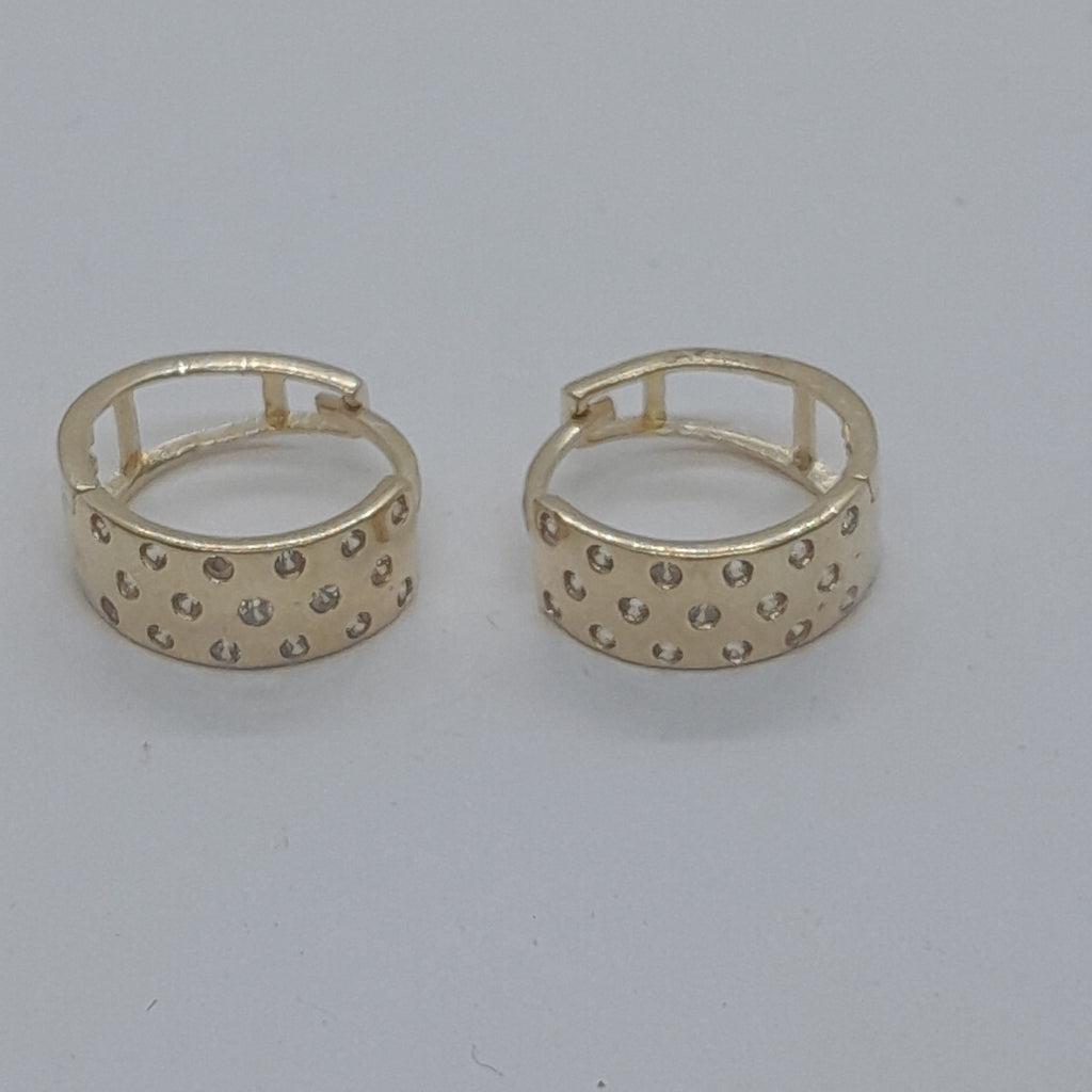 HUGGIES ORO 14K 2.7 (NUEVO)