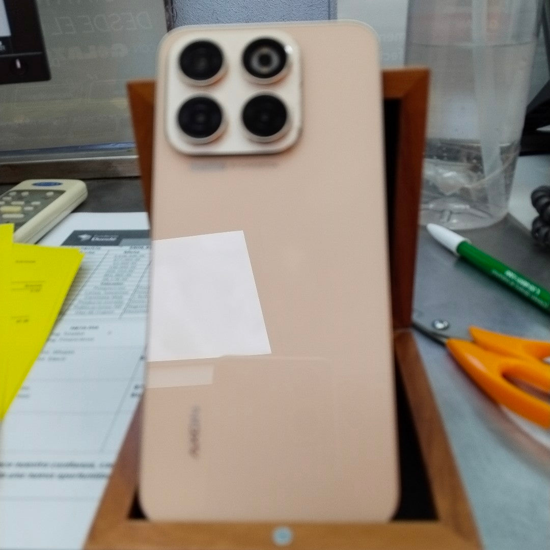 CELULAR ZTE AXON 70 Z2459 256 GB 6 GB RAM (SEMINUEVO)