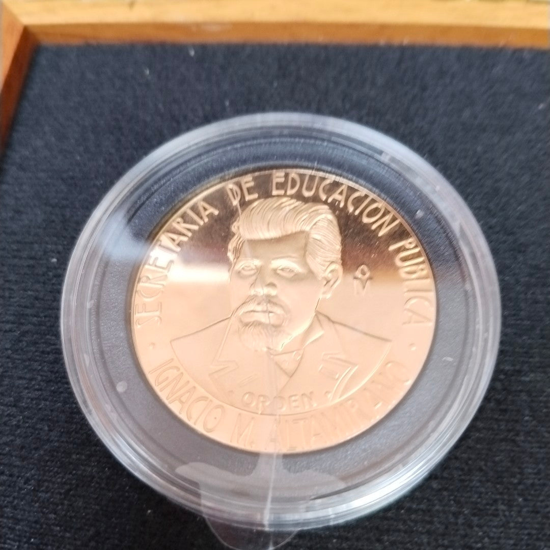 MEDALLA CONMEMORATIVA ORO 21 K 41.9 GRMS (SEMINUEVO)