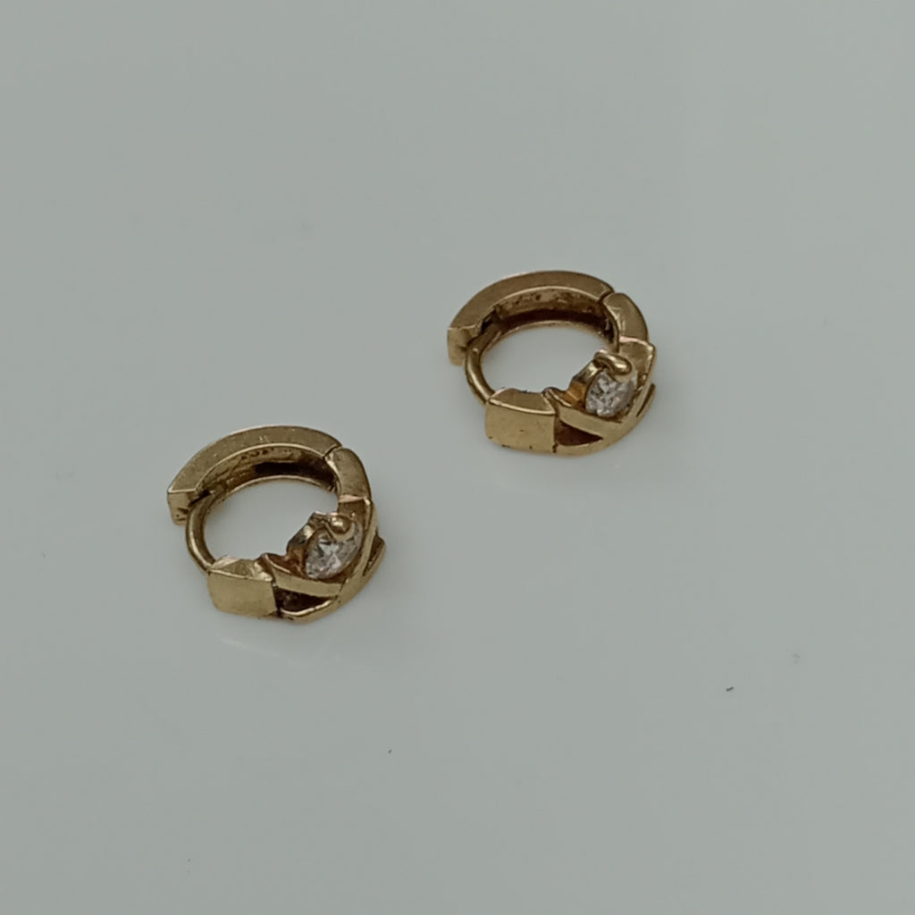 ARRACADAS PAR ORO 10 K 1,40 GRMS (SEMINUEVO)