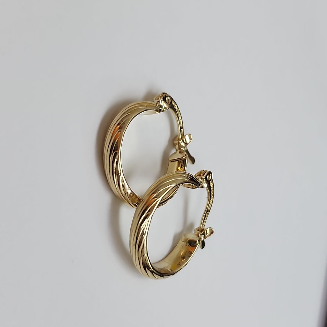 ARETES ARRACADA ASTRIADA 14K 1.6 GR (NUEVO)