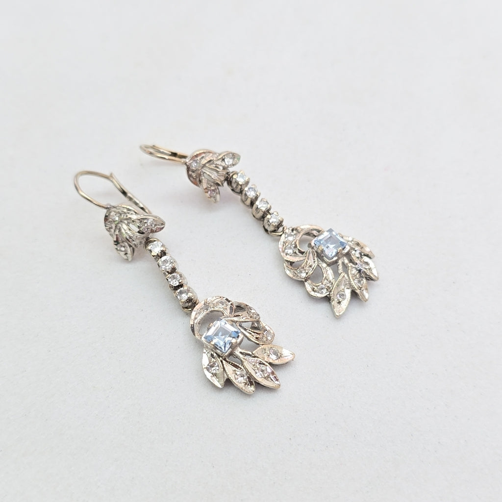ARETES PAR ORO BLANCO 10 K 6.4 GRMS (SEMINUEVO)