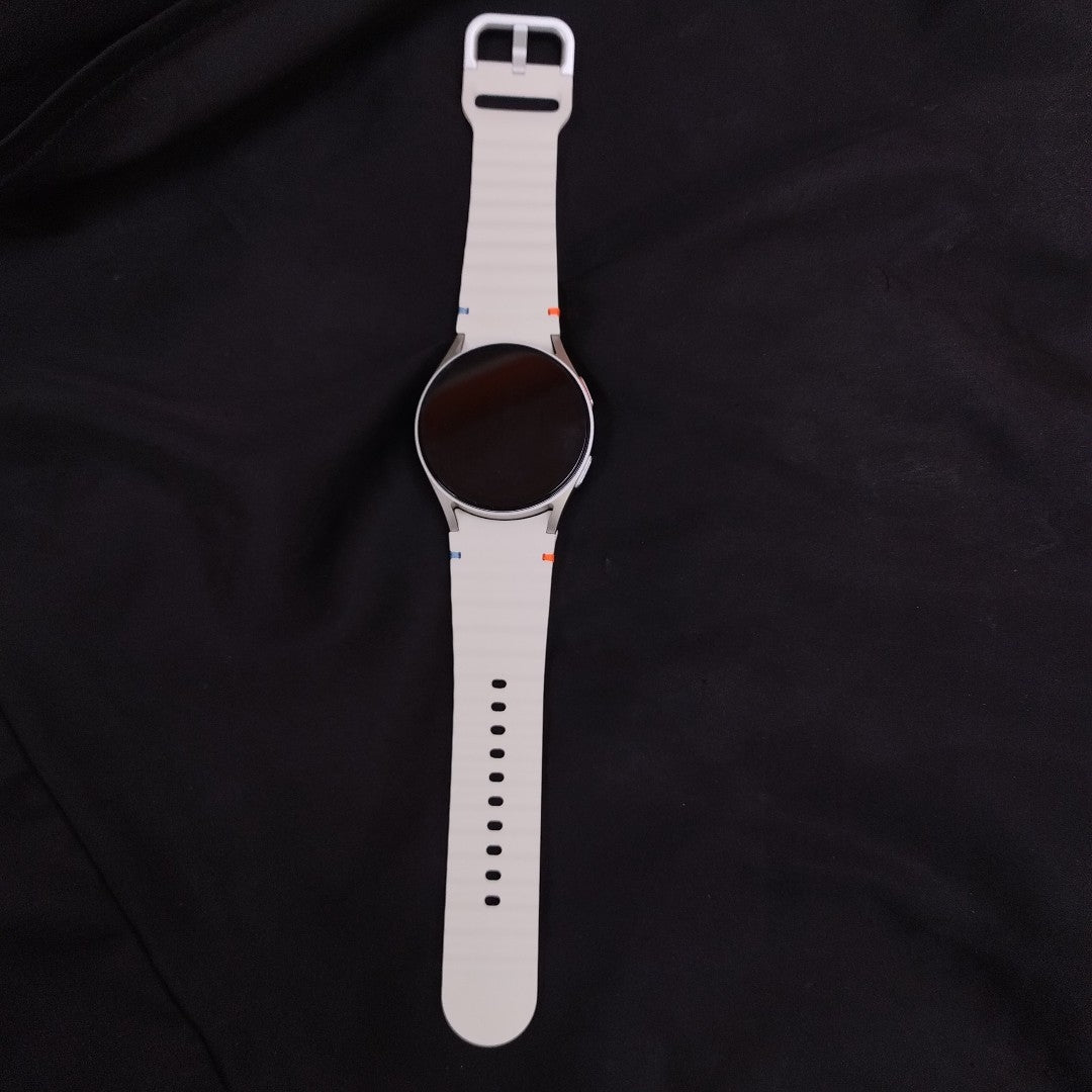 SMARTWATCH SAMSUNG GALAXY WATCH 7 SM-L305U (2024) 40 MM GPS + CELULAR (SEMINUEVO)
