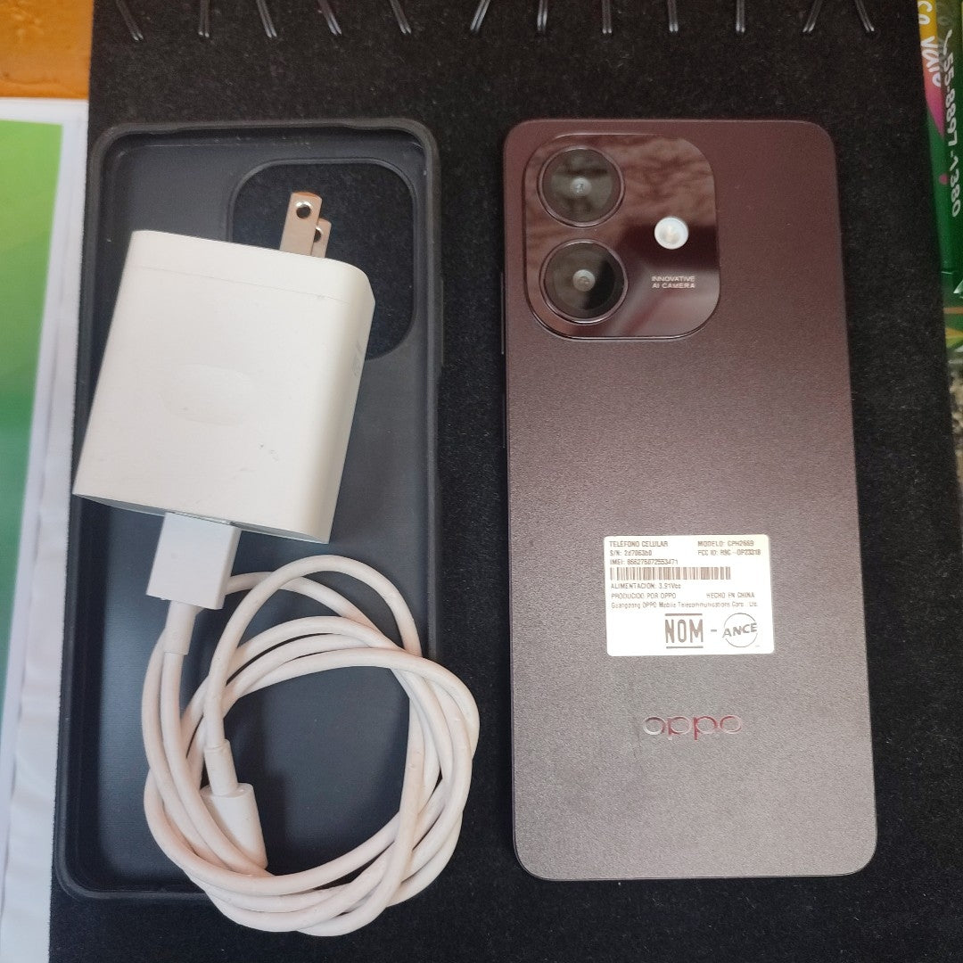 CELULAR OPPO A40 CPH2669 (2024) 256 GB 4 GB RAM (SEMINUEVO)