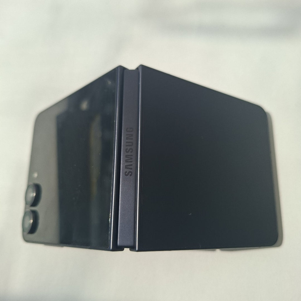 CELULAR SAMSUNG GALAXY Z FLIP 7 SM-F766B (2025) 512 GB 12 GB RAM (SEMINUEVO)