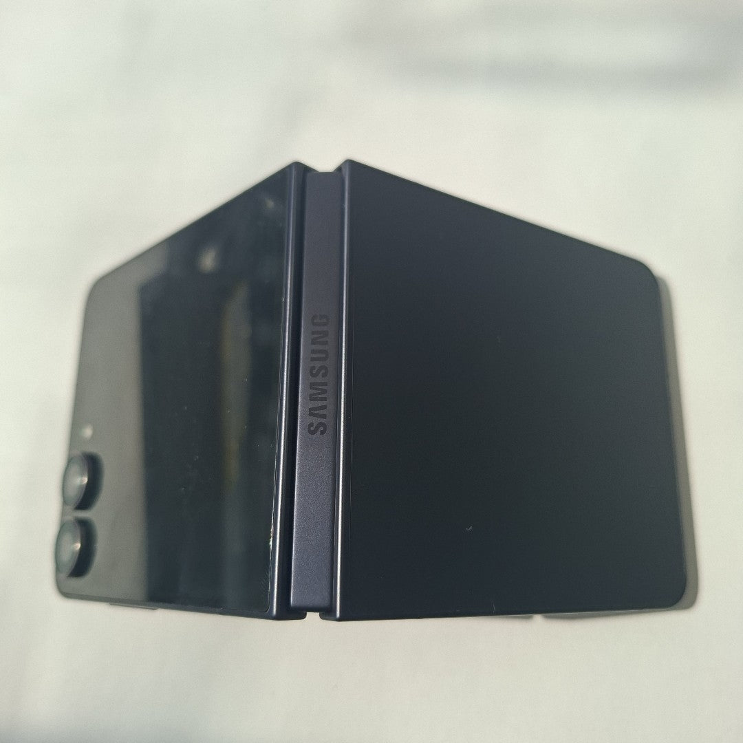 CELULAR SAMSUNG GALAXY Z FLIP 7 SM-F766B (2025) 512 GB 12 GB RAM (SEMINUEVO)