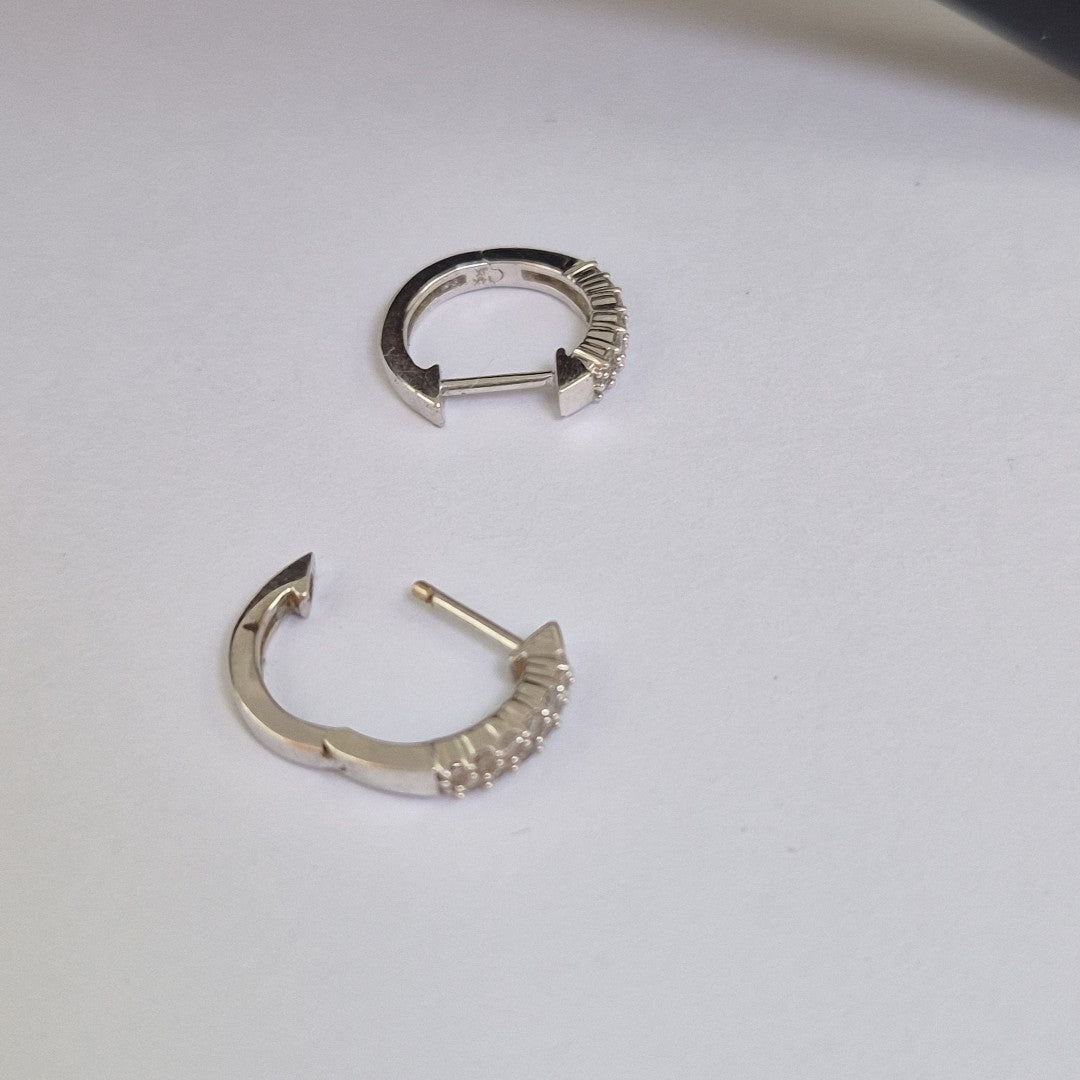 ARRACADAS PAR ORO BLANCO 14 K 2.3 GRMS (SEMINUEVO)