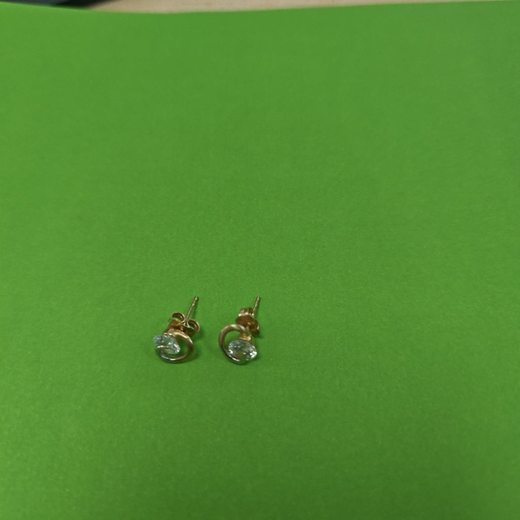 ARETES PAR ORO 14 K 0,50 GRMS (SEMINUEVO)