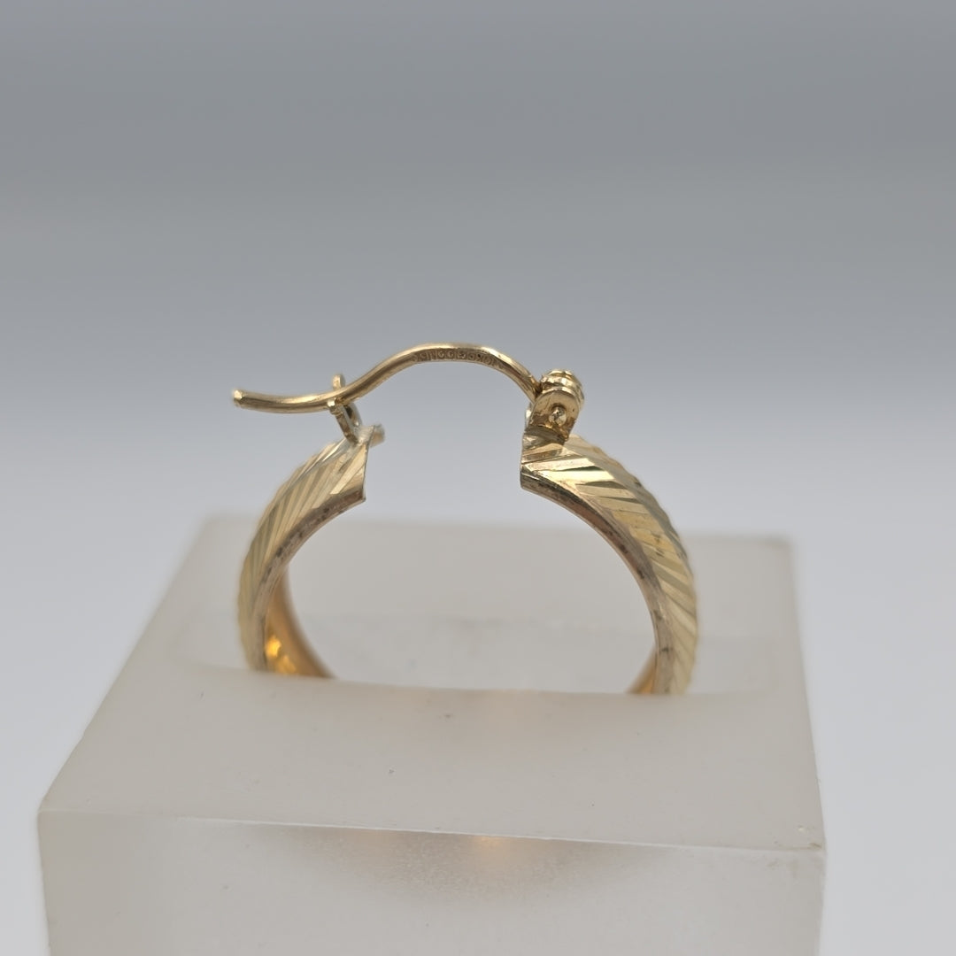 ARETES ARRACADAS LABRADAS 10K 2.8 GR (NUEVO)
