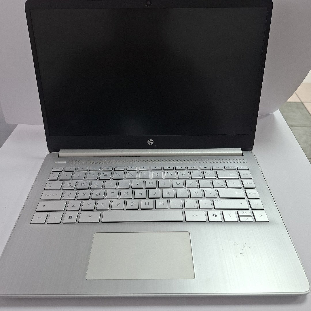 LAPTOP HP 14-DQ3503LA (2025) 256 GB SSD 8 GB RAM (SEMINUEVO)