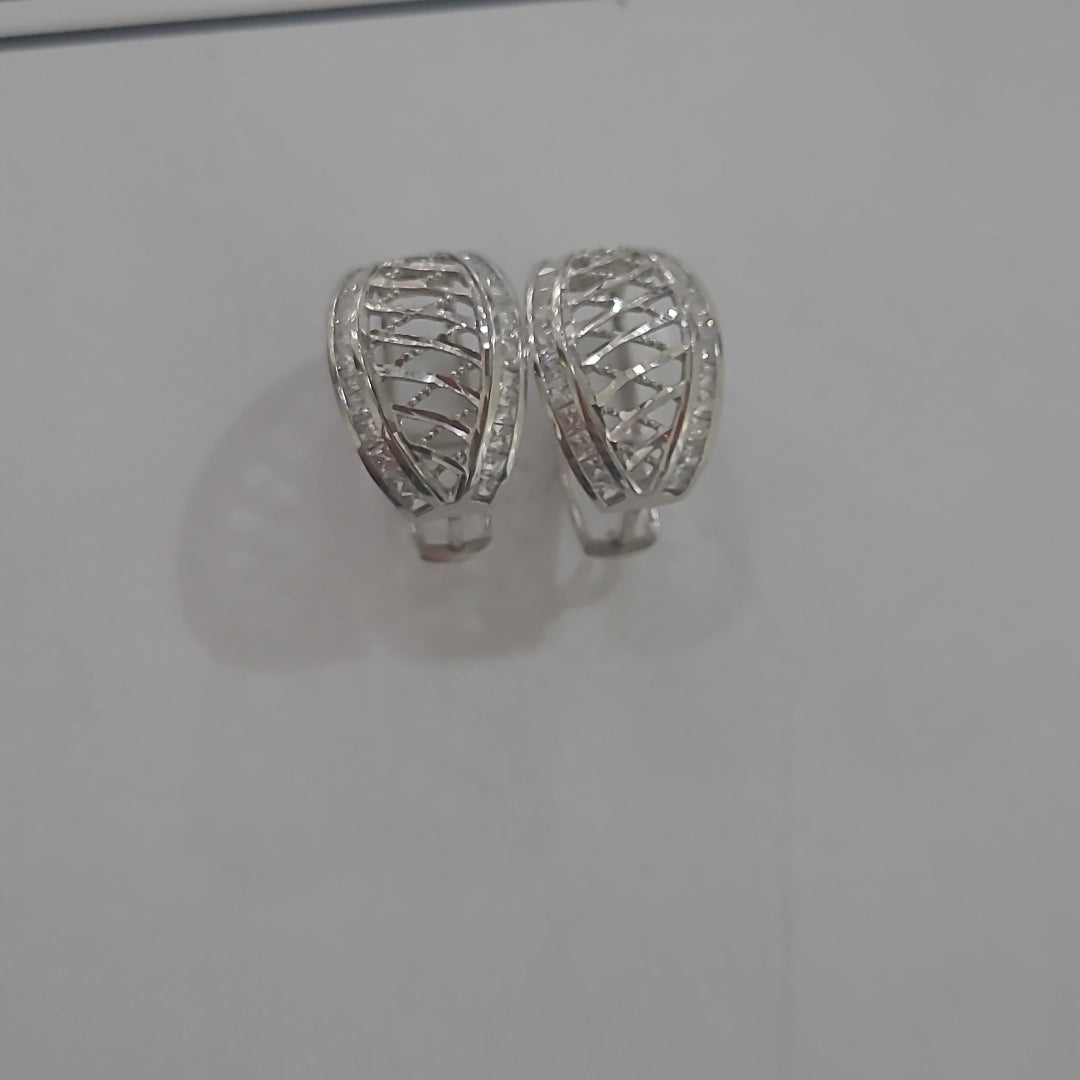 ARRACADAS PAR ORO 14 K 4.2 GRMS (SEMINUEVO)