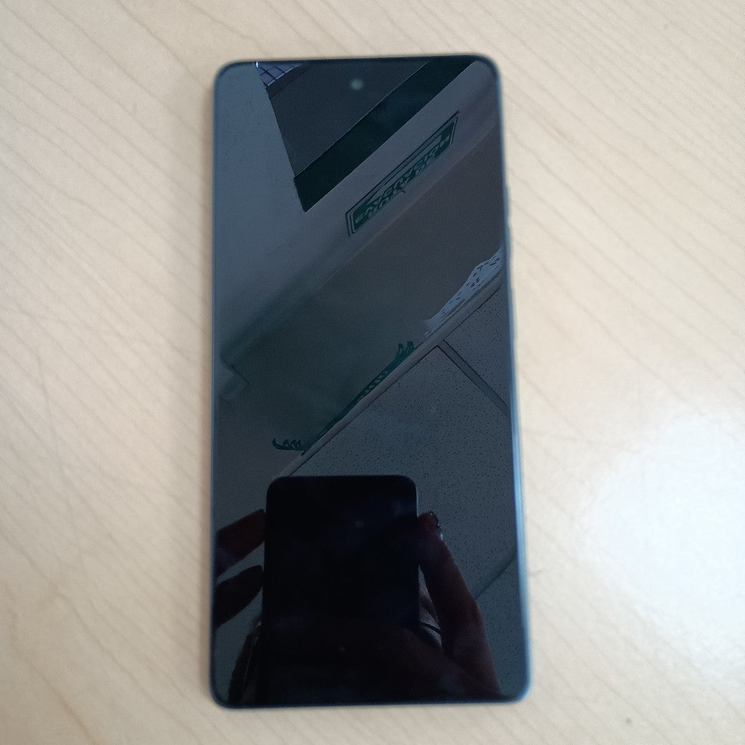 CELULAR MOTOROLA MOTO G75 5G XT2437-2 (2024) 256 GB 8 GB RAM (SEMINUEVO)