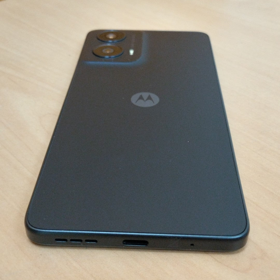 CELULAR MOTOROLA MOTO G24 XT2423-1 (2024) 256 GB 4 GB RAM (SEMINUEVO)