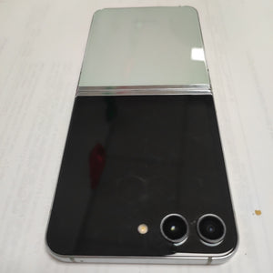 CELULAR SAMSUNG GALAXY Z FLIP 5 SM-F731B (2023) 256 GB 8 GB RAM (SEMINUEVO)