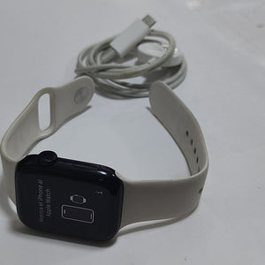 SMARTWATCH APPLE SE 2 ALUMINIO A2723 44 MM GPS (SEMINUEVO)
