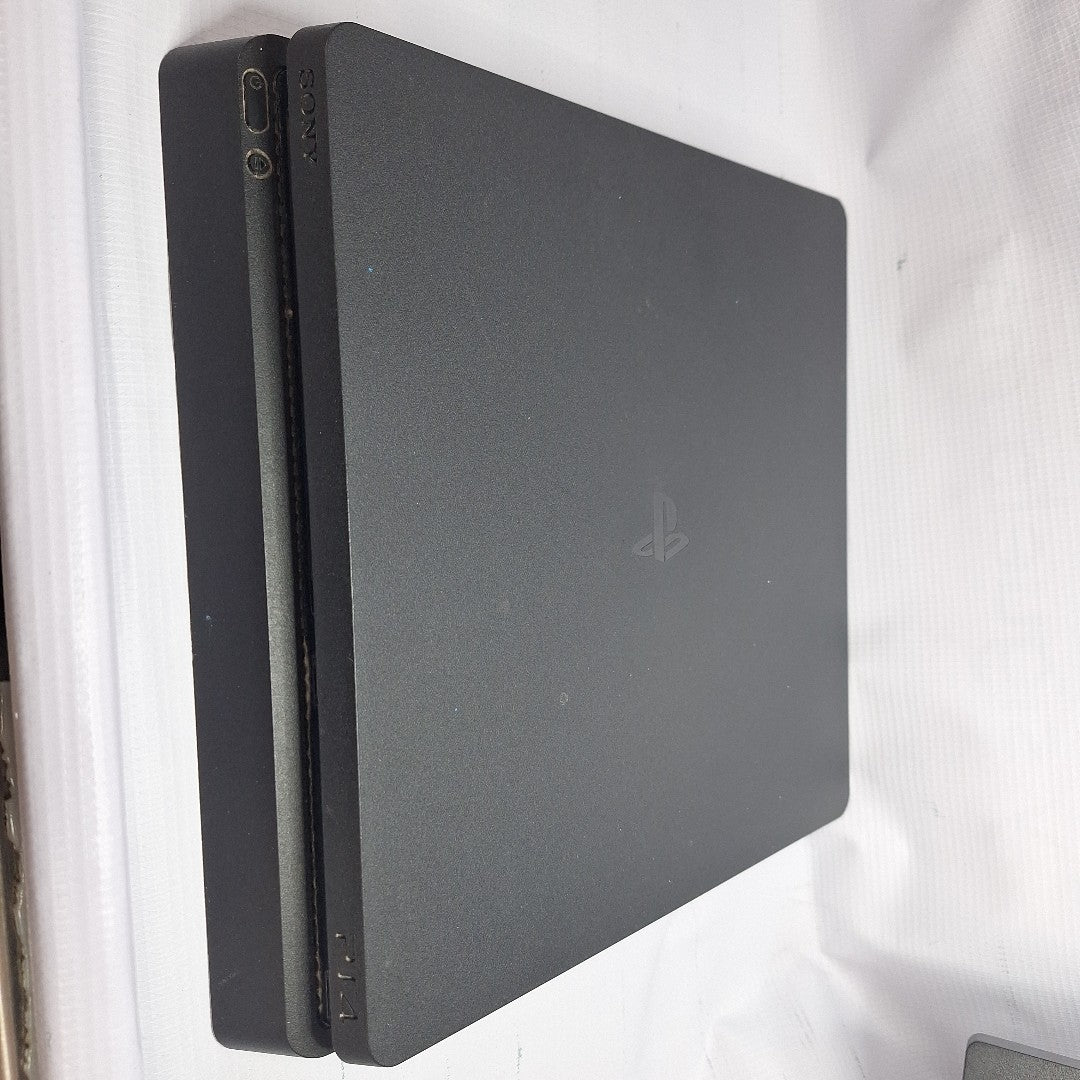 CONSOLA DE VIDEOJUEGO SONY PS4 SLIM 1 TB (SEMINUEVO)