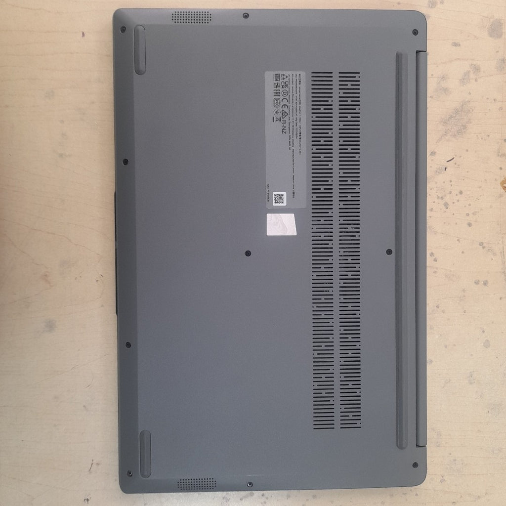 LAPTOP LENOVO IDEAPAD 1 15IGL7 (2023) 256 GB SSD 8 GB RAM (SEMINUEVO)